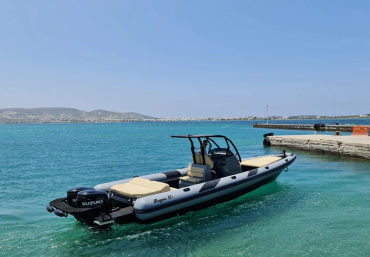 Magna 32 Port de Paros | 