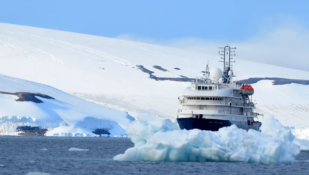 Aux confins du Grand Nord : 13 jours d'expédition unique entre les îles britanniques, l'Islande et le Svalbard