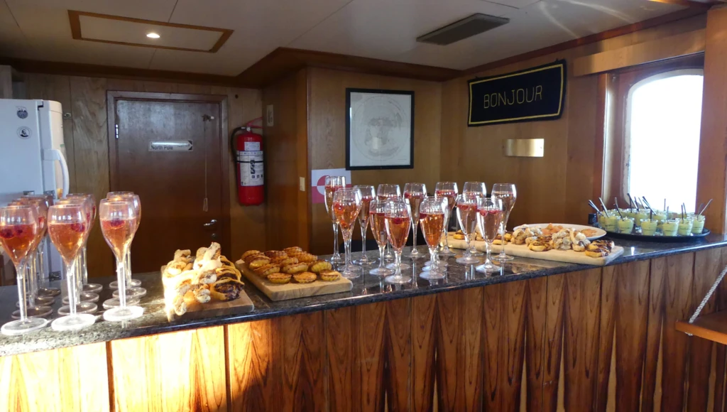 Les joyaux norvégiens : 8 jours de navigation au cœur des îles Lofoten et découverte de la beauté naturelle de Senja