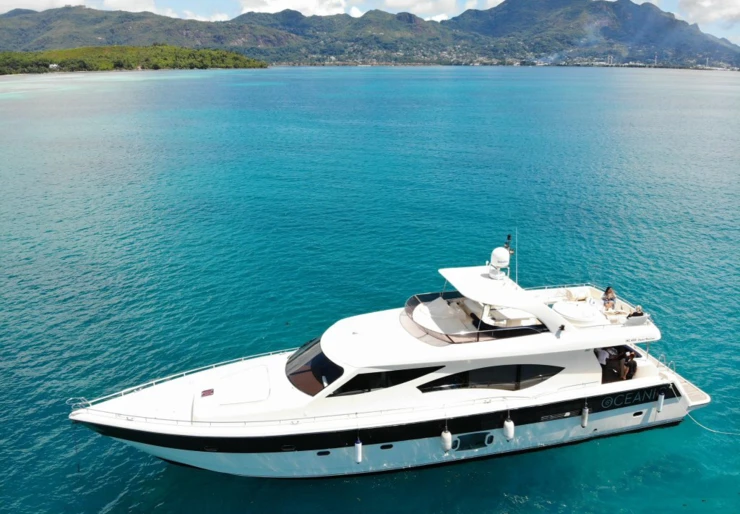 Duretti 85 Porto di Mahe | Oceanic