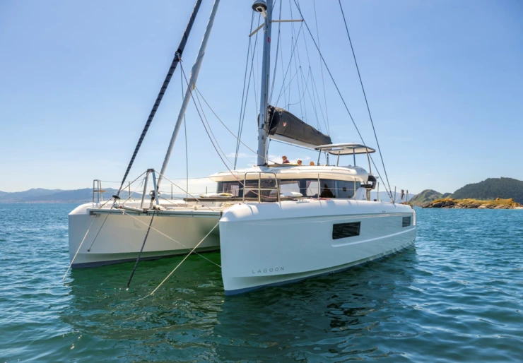 Lagoon 43 Trapani | Aurora Blue - Premium line