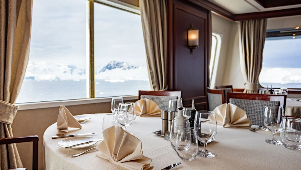 Erkundung des weißen Kontinents: Unvergessliche 12-tägige Expedition zur Antarktischen Halbinsel