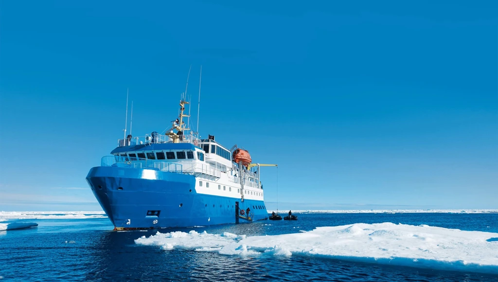 Aventure inoubliable au Svalbard, entre Longyearbyen, Krossfjorden et Bellsund