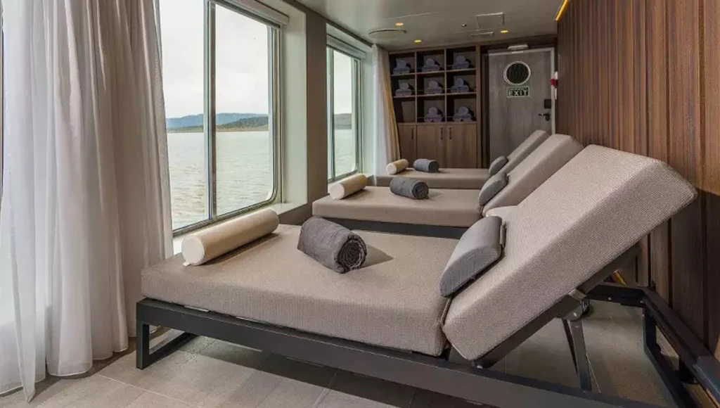 Überquerung des Polarkreises: 14-tägige Expedition in den Süden