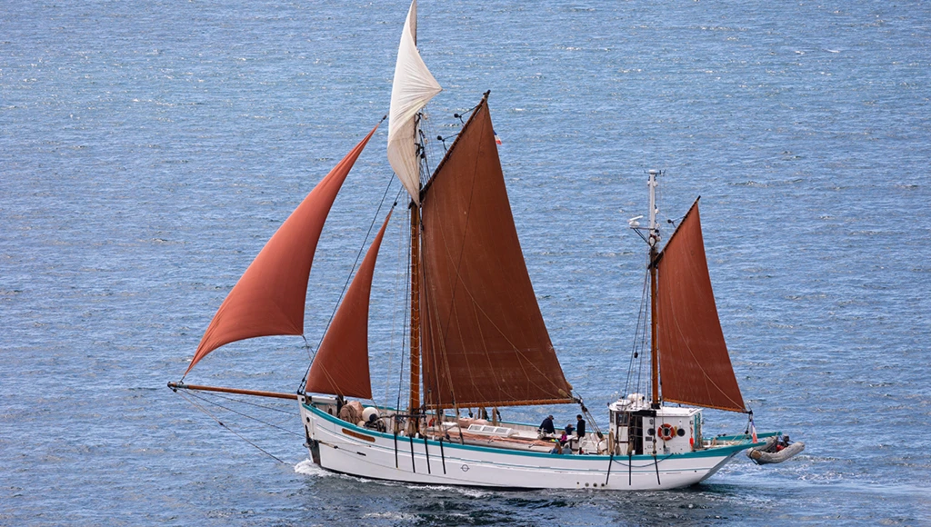 Aventure à voile en Norvège : 8 jours hors du temps vers les majestueuses Alpes de Lyngen