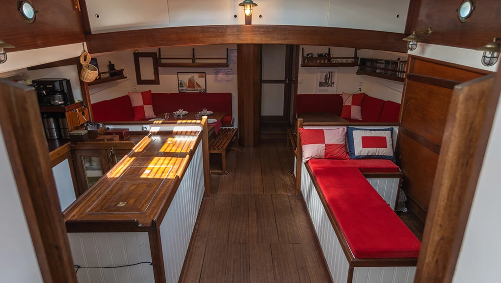 Aventure à voile en Norvège : 8 jours hors du temps vers les majestueuses Alpes de Lyngen