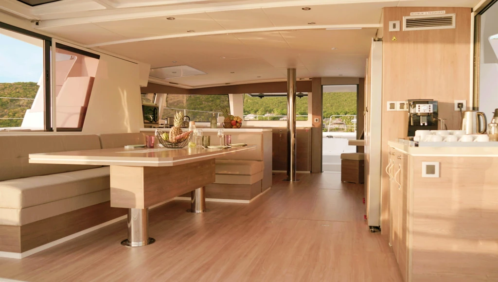 Avventura tropicale: una crociera in catamarano sulle acque cristalline del Mar dei Caraibi