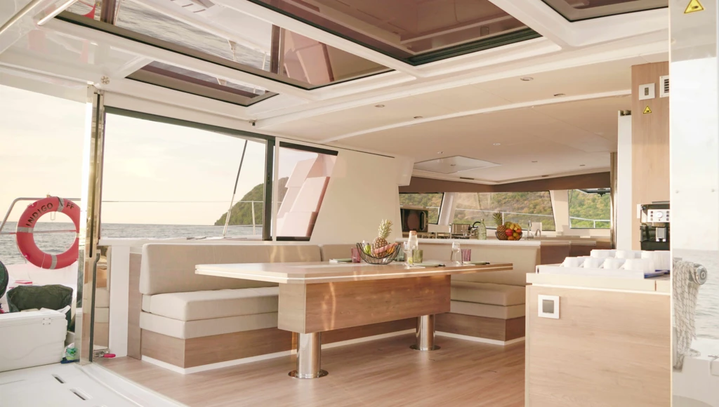 Avventura tropicale: una crociera in catamarano sulle acque cristalline del Mar dei Caraibi