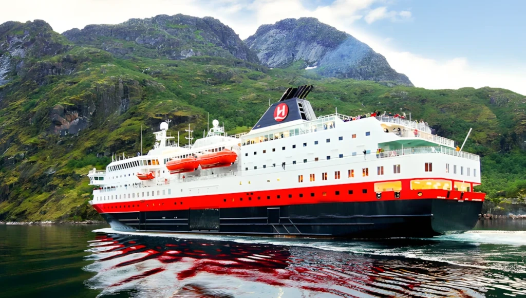 Voyage de 4 jours au cœur des grands fjords norvégiens et 1 jour en train panoramique à 1 222 mètres au-dessus du niveau de la mer