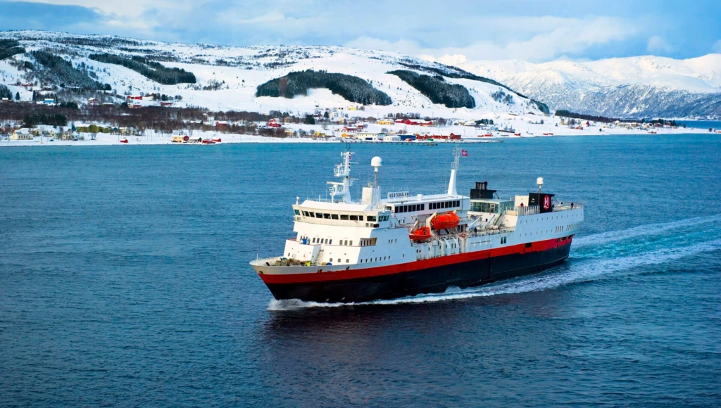 Crociera spettacolare attraverso le più belle isole dell'Artico norvegese: 6 giorni da Kirkenes a Bergen