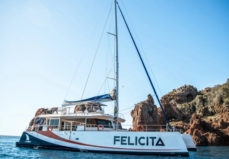 Felicita Hyeres harbour | 