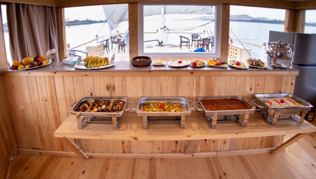 Escapada a Dahabieh: un viaje de 4 días por la historia de Egipto desde Asuán a Esna