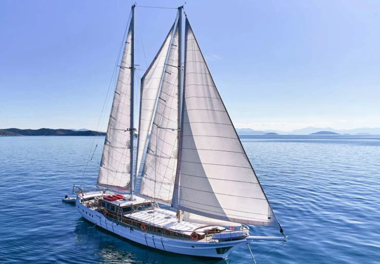 S/Y White Pearl Alimos Kalamaki | White Pearl