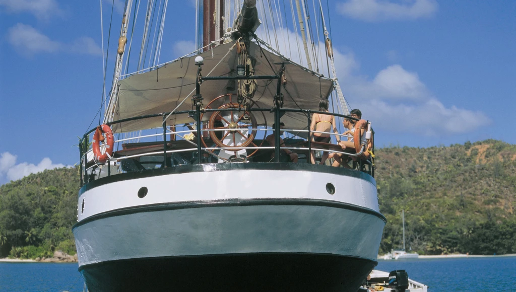 Crucero romántico de una semana por las Seychelles: evasión total en las playas más bellas del mundo