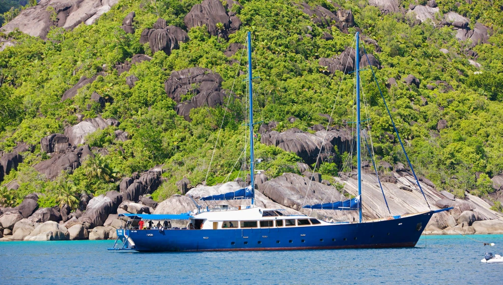 Crucero de ensueño a las Seychelles, sus islas salvajes y sus idílicas playas desiertas