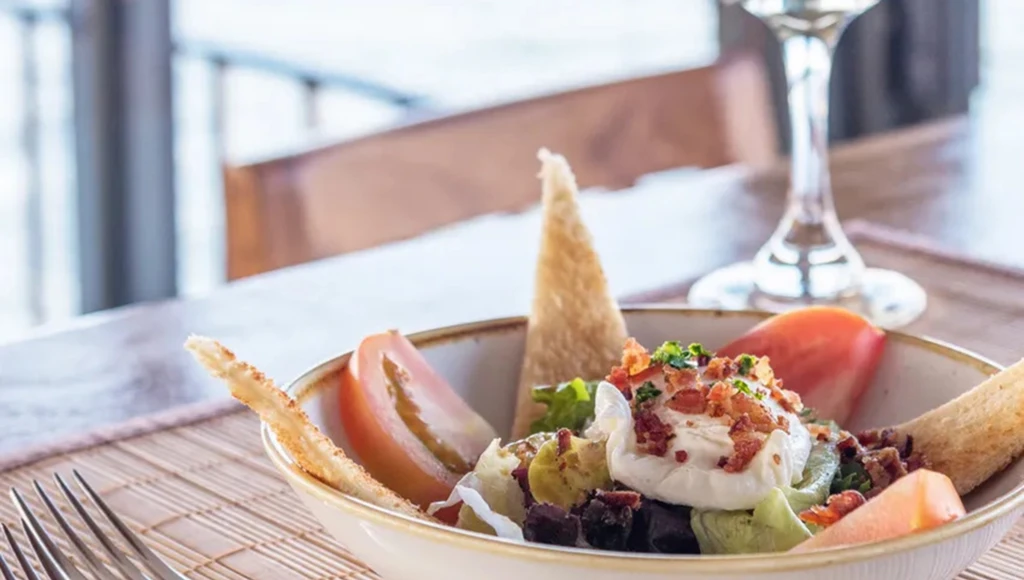 Unvergessliches Abenteuer auf den Gewässern des südlichen Afrikas: vom Sambesi-Fluss zum wunderschönen Kariba-See