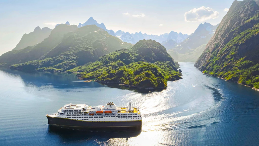 Arktische Odyssee: 5-tägige Küstenkreuzfahrt in Norwegen mit zahlreichen Zwischenstopps von Kirkenes bis Trondheim