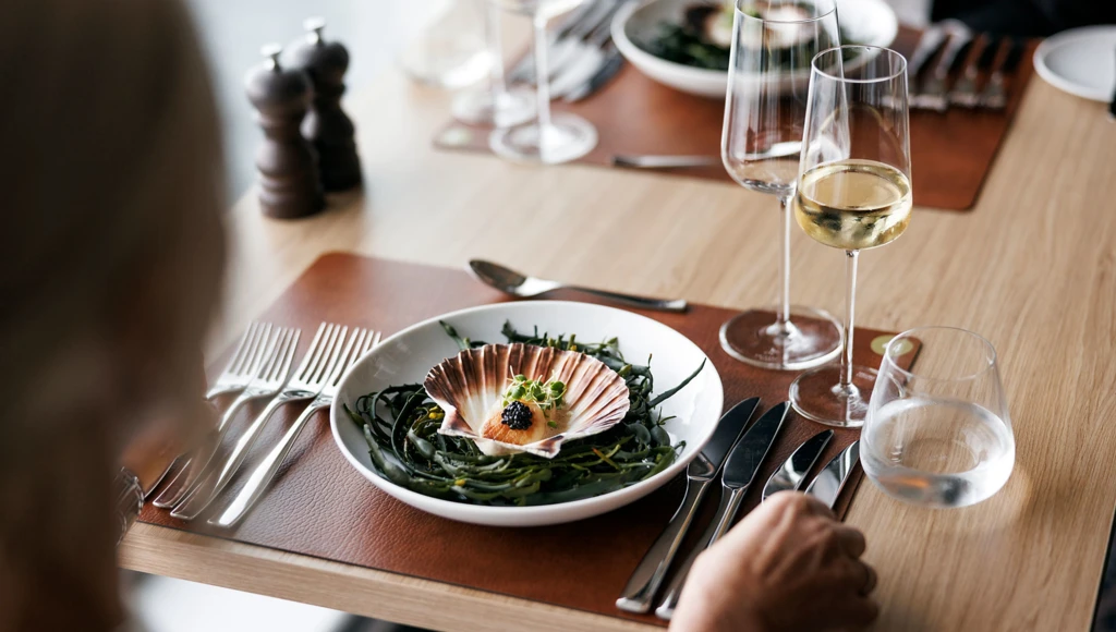 Arktische Odyssee: 5-tägige Küstenkreuzfahrt in Norwegen mit zahlreichen Zwischenstopps von Kirkenes bis Trondheim