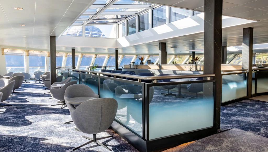 Arctic Odyssey: 5-day coastal cruise in Norway, with numerous stopovers from Kirkenes to Trondheim