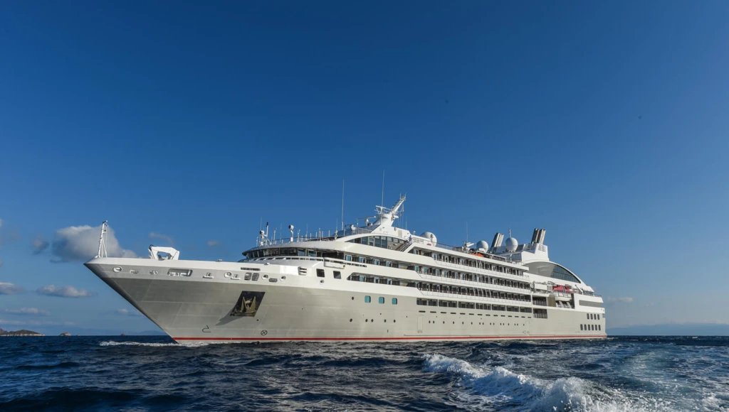 Aventure polaire à travers les archipels les plus emblématiques : 14 jours aux Hébrides, Shetland, Lofoten et Svalbard