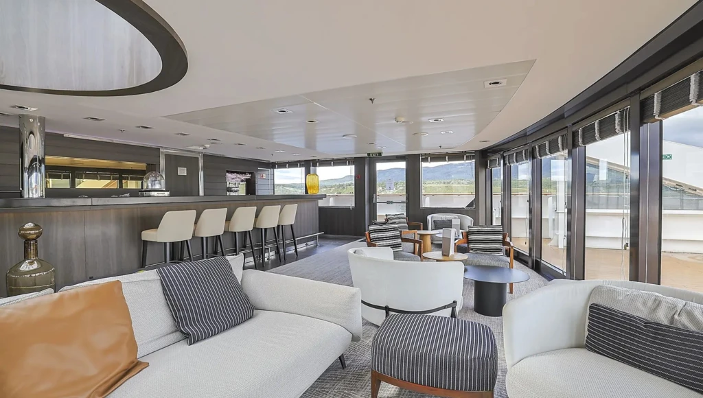 Isländische Fjorde, Vulkane und Geysire auf einer 8-tägigen Kreuzfahrt in Zusammenarbeit mit Radio Classique