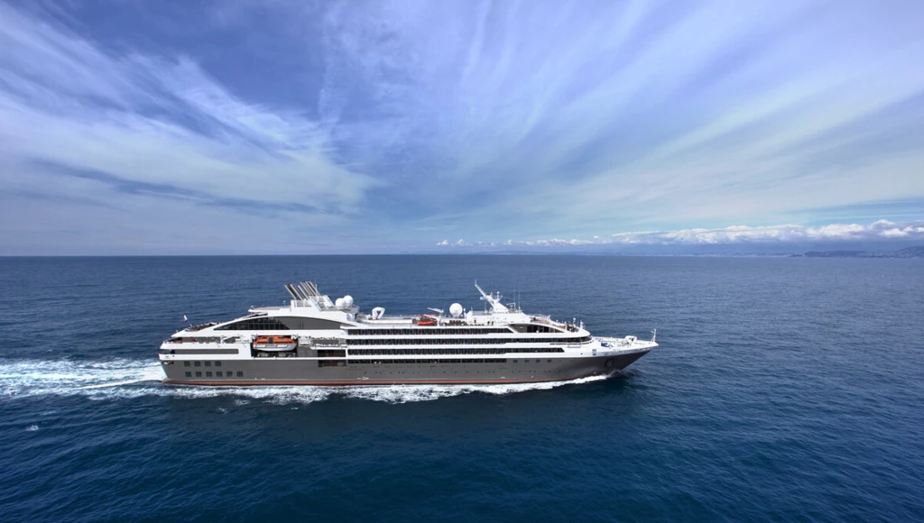 Isländische Fjorde, Vulkane und Geysire auf einer 8-tägigen Kreuzfahrt in Zusammenarbeit mit Radio Classique