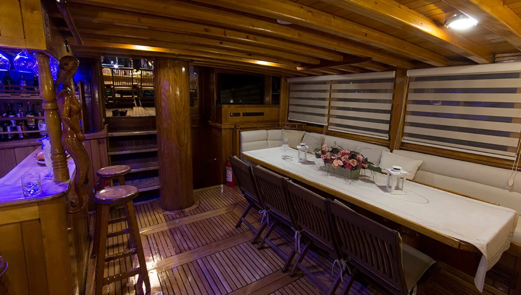 Toute la beauté de la Grèce dans une croisière d'une semaine en goélette dans les îles ioniennes, au départ de Corfou