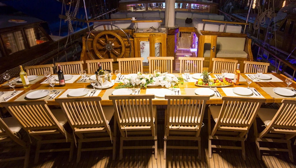 Toute la beauté de la Grèce dans une croisière d'une semaine en goélette dans les îles ioniennes, au départ de Corfou