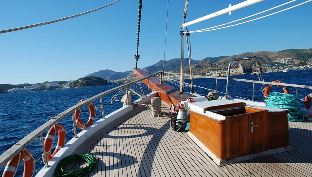 Toute la beauté de la Grèce dans une croisière d'une semaine en goélette dans les îles ioniennes, au départ de Corfou