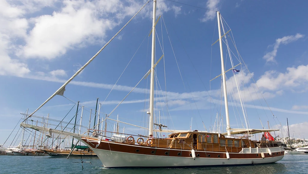 Toute la beauté de la Grèce dans une croisière d'une semaine en goélette dans les îles ioniennes, au départ de Corfou