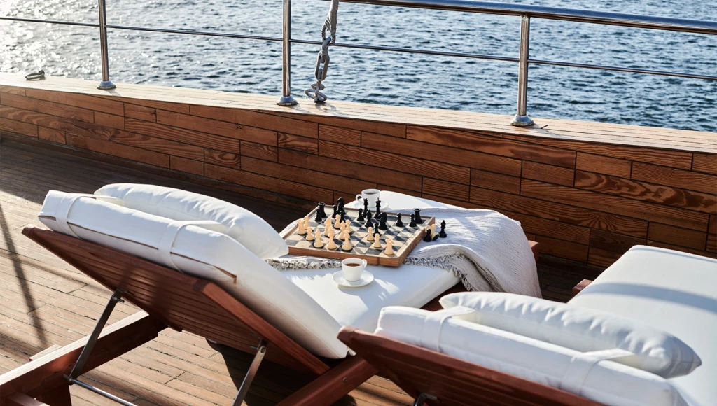 Luxury cruise aboard an exceptional Dahabieh: immerse yourself in Egypt's ancient treasures, from Luxor to Aswan