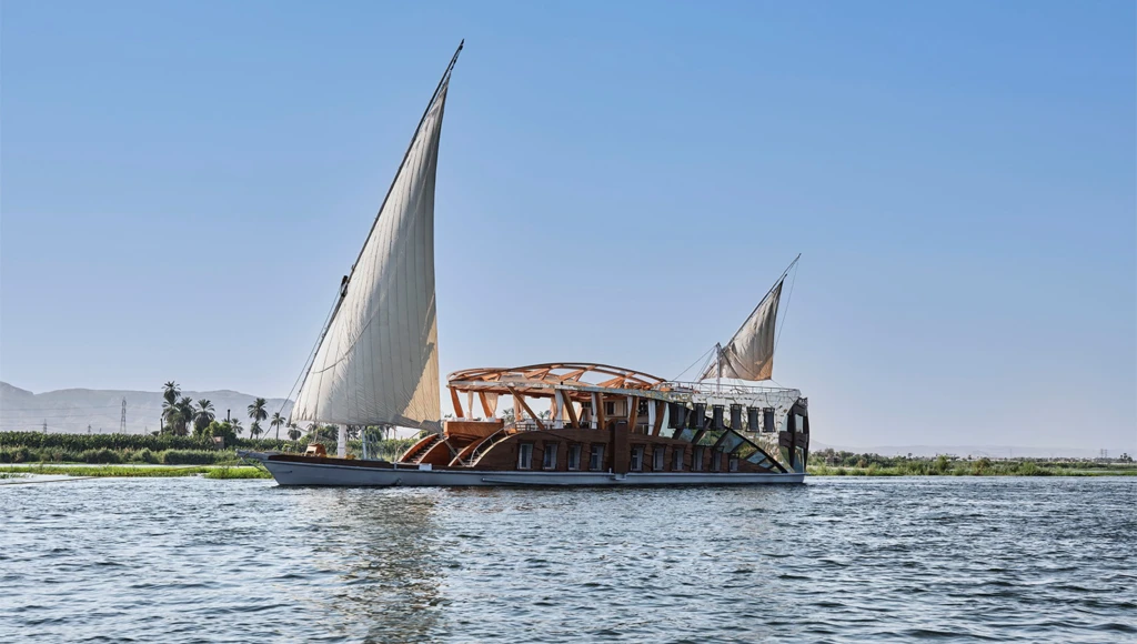 Luxury cruise aboard an exceptional Dahabieh: immerse yourself in Egypt's ancient treasures, from Luxor to Aswan