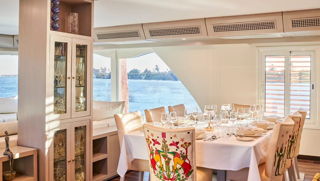 Luxury cruise aboard an exceptional Dahabieh: immerse yourself in Egypt's ancient treasures, from Luxor to Aswan