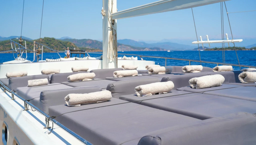 Séjour de rêve en goélette sur la Riviera turque : les plus belles îles, plages et baies du pays