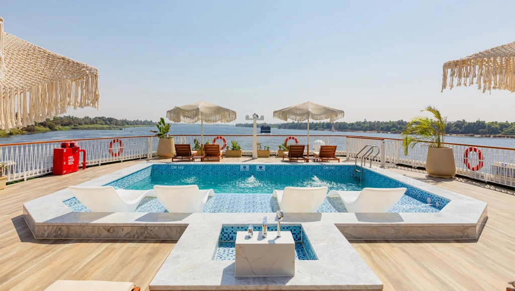 Escapade de rêve entre Louxor et Assouan : à la découverte des plus beaux temples d'Égypte lors d'une croisière de 5 jours sur le Nil