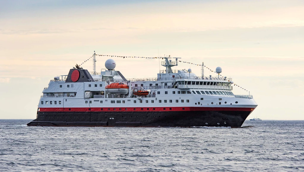 Les mystères du grand nord : voyage sur la côte Est intacte du Groenland dans le plus grand système de fjords au monde