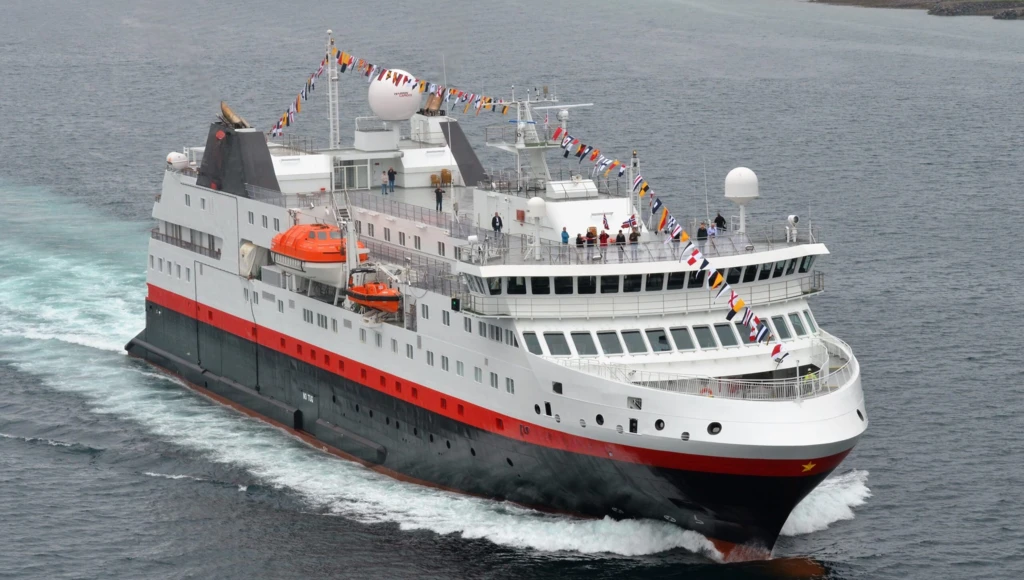 Les mystères du grand nord : voyage sur la côte Est intacte du Groenland dans le plus grand système de fjords au monde