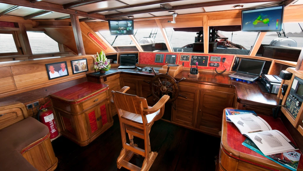 Crociera a bordo di una vela di charme in Indonesia: scopri Raja Ampat, uno dei posti più belli del pianeta, sopra e sotto l'acqua