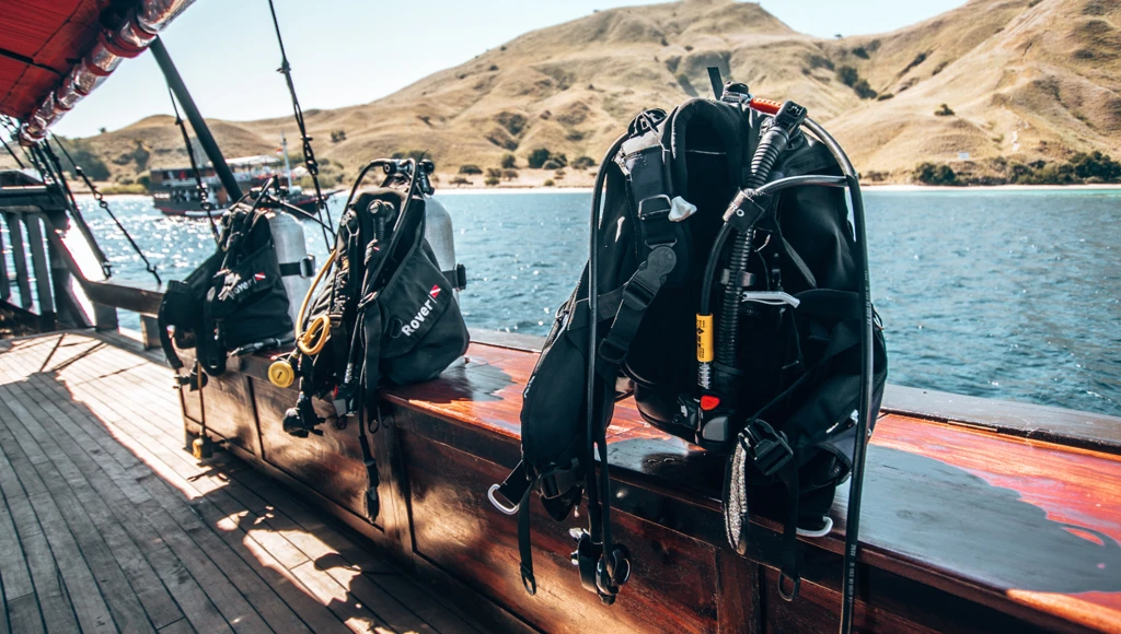 Crociera a bordo di una vela di charme in Indonesia: scopri Raja Ampat, uno dei posti più belli del pianeta, sopra e sotto l'acqua