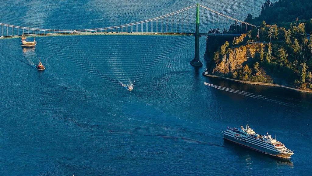 Un magico viaggio polare dalla Terra del Fuoco al 6° continente, un paradiso di natura libera e selvaggia