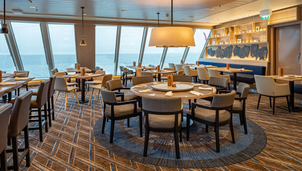 Alaska Inside Passage Cruise: Where Mountains Meet the Sea