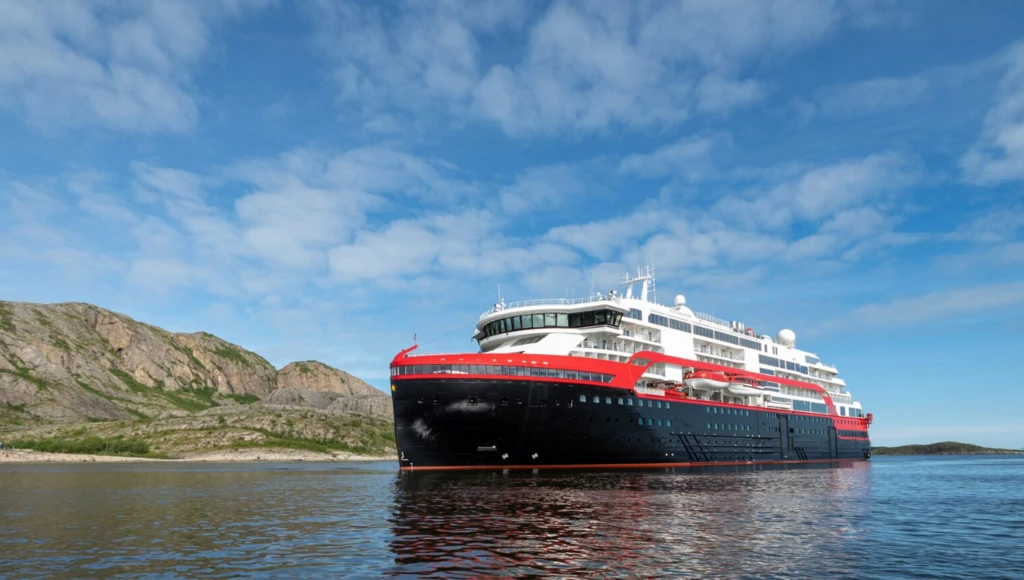 Alaska Inside Passage Cruise: Where Mountains Meet the Sea