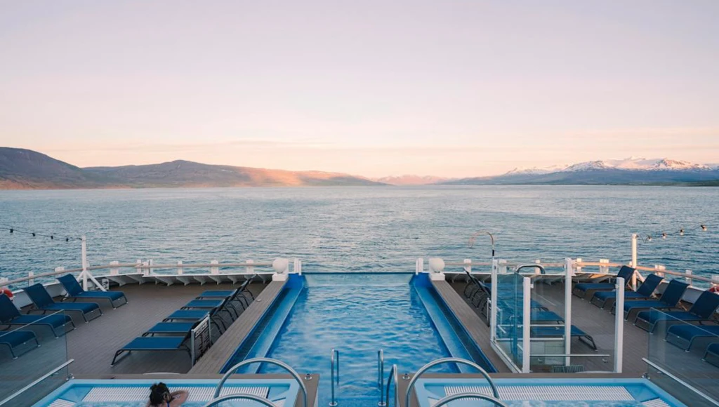 Alaska Inside Passage Cruise: Where Mountains Meet the Sea