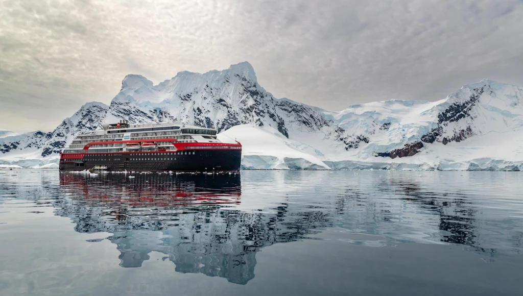 Alaska Inside Passage Cruise: Where Mountains Meet the Sea