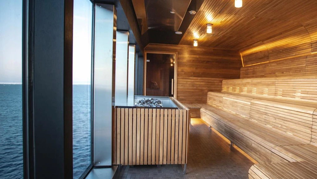 Alaska Inside Passage Cruise: Where Mountains Meet the Sea