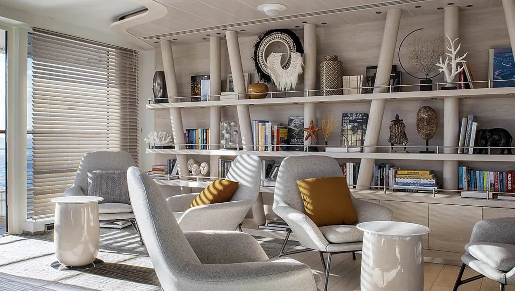 Mediterranean shores and historic treasures: 8-day cruise between the Iberian coast, Minorca, Sicily and Malta