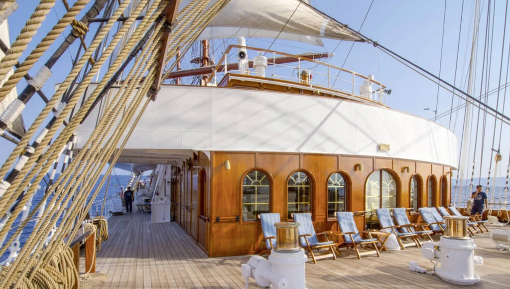 Kreuzfahrt auf der Sonnenseite des Lebens zwischen den Stränden und Regenwäldern der Kleinen Antillen