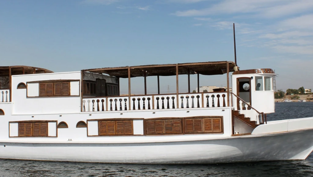 Tranquil cruise on Lake Nasser: discovering the palaces and temples of Nubia