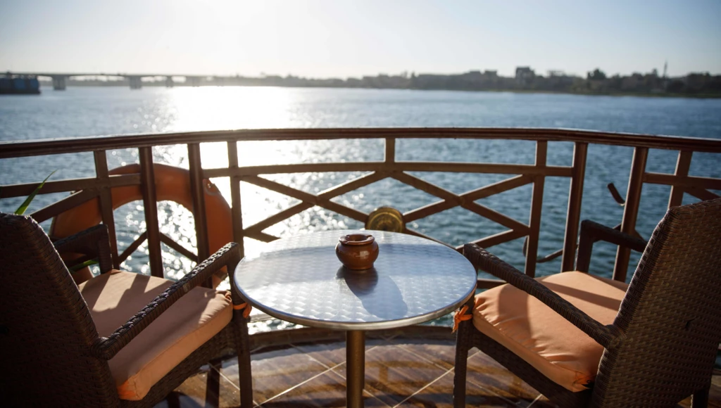 Trugbilder der Wüste und Spiegelbilder des Nils: Kreuzfahrt auf dem heiligen Fluss und Aufenthalt in Kairo