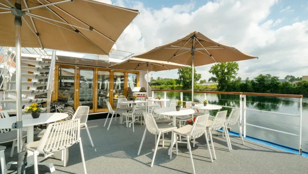 Magnificent cruise in the heart of the French terroir: between the Doubs valley and the Burgundy vineyards